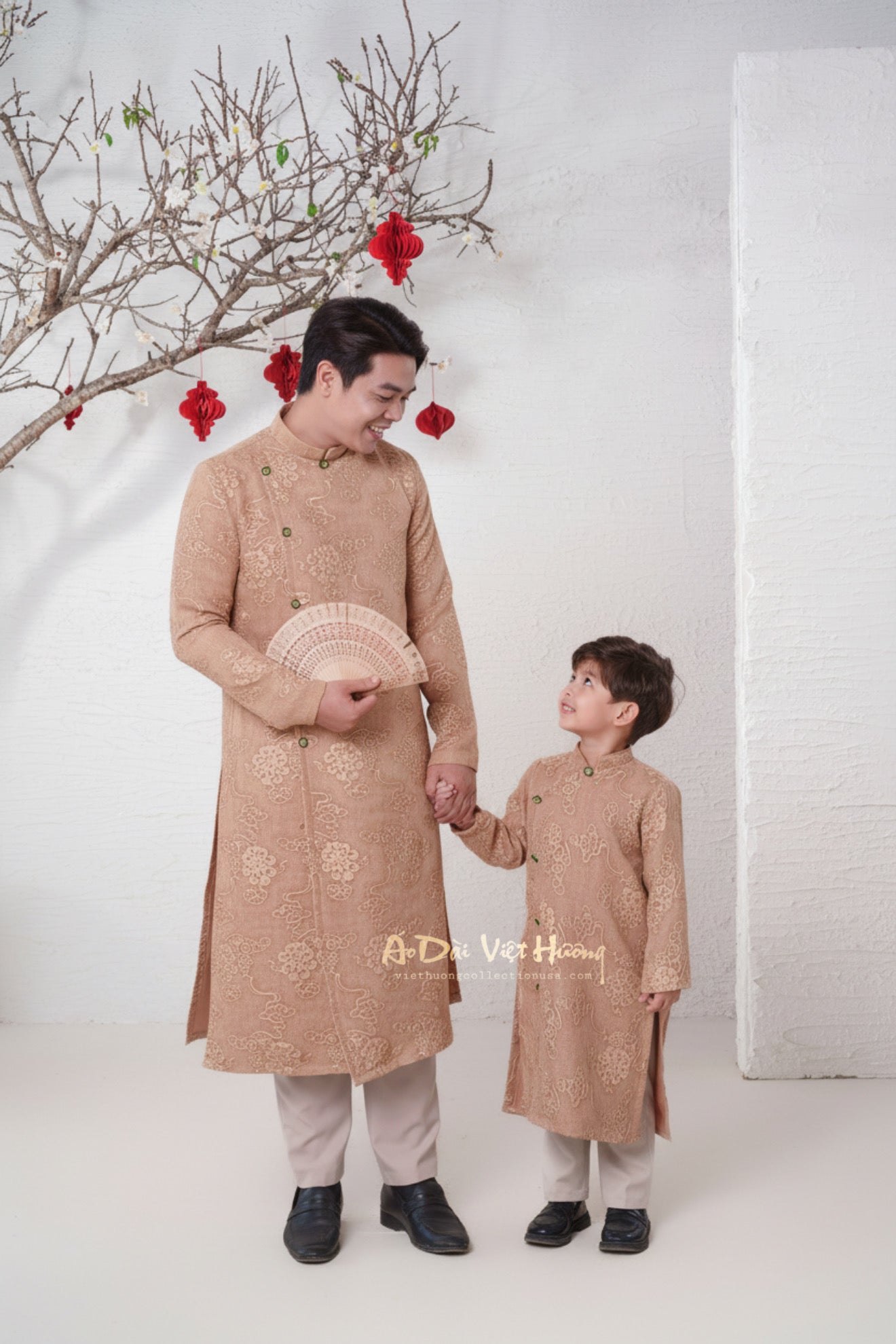 D6 - Boy’s Áo Dài Tơ Mành Vân Mây Nâu