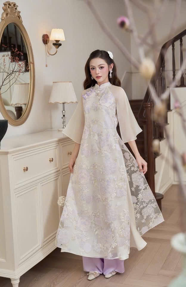 M8 - Áo Dài Cách Tân Tơ Thêu 4 Tà Tím | Áo Only