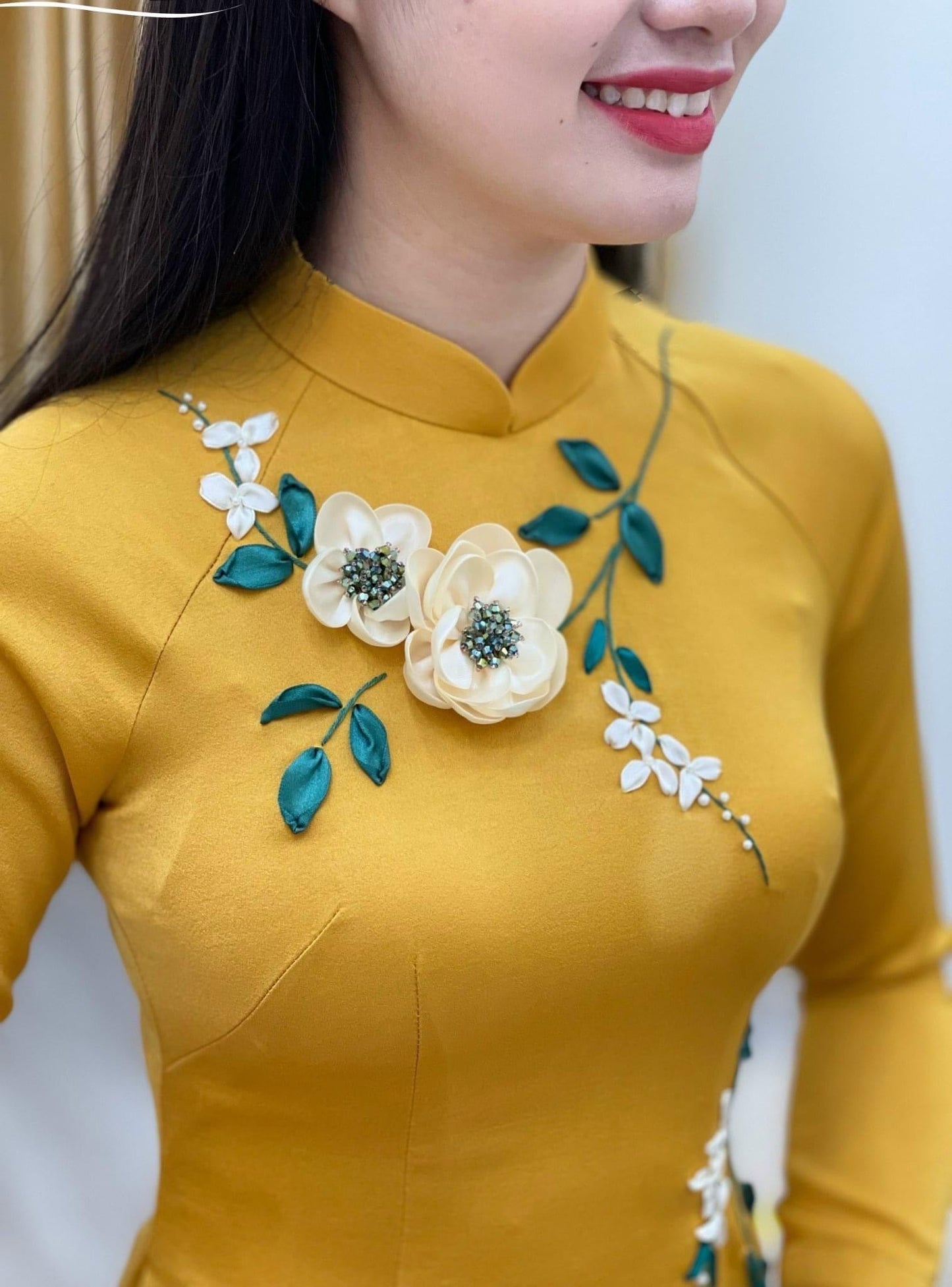591 - Áo Dài Lụa Tuyết Gold Hand Embroidery Flower